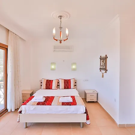 Samira & Aparts & 3* Kalkan