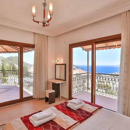 Samira & Aparts & 3* Kalkan