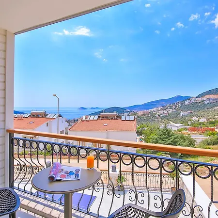 Samira & Aparts & Kalkan