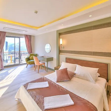 Samira & Aparts & 3* Kalkan