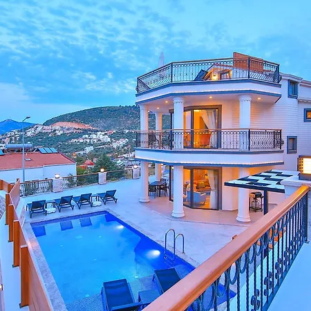 Samira & Aparts & 3* Kalkan